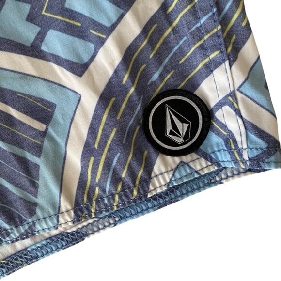 Volcom Blue and White Flat Front Board Shorts - Size 34 - Picture 5 of 5